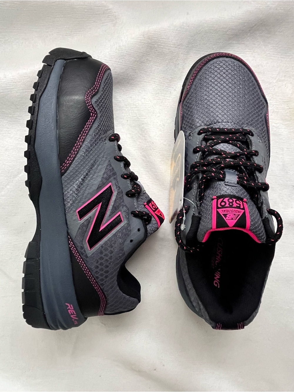 New Balance 589v1 women’s Composite toe work sneakers WID589T1 size 8.5 NWT